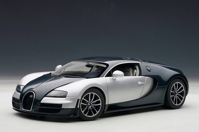 AUTOART 1:18 Bugatti Veyron Super Sport Dark Blue Carbon/Silver 70939