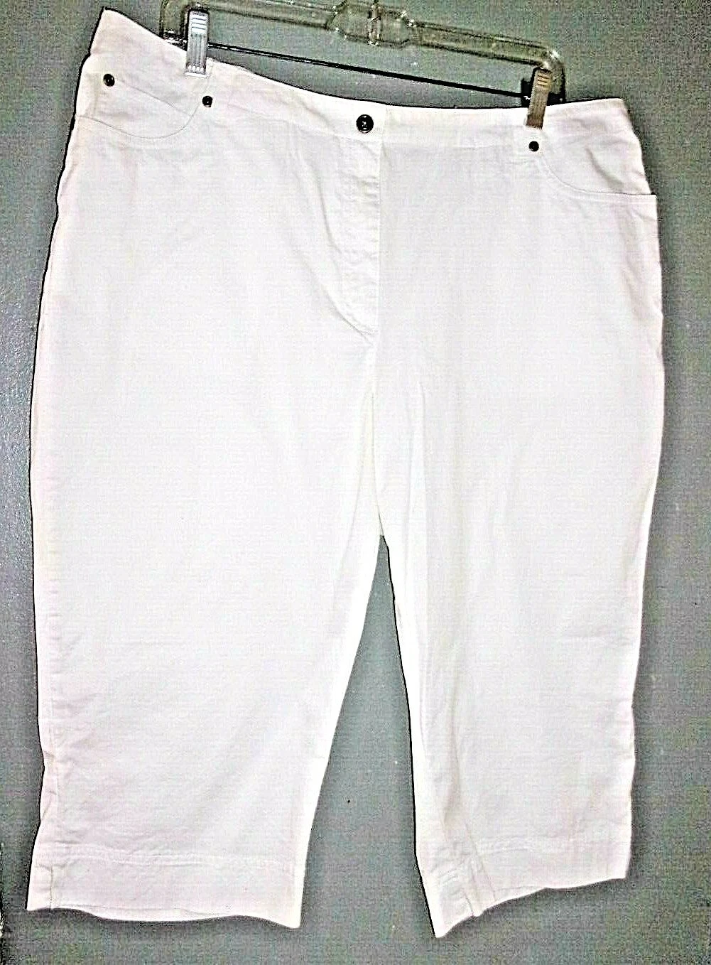Ladies 18 NWT Crop Capri Pants Bright White Stretch JM Collection $36