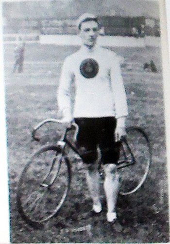 Bicycling: A History Frederick Alderson 1972 1st PBk edition 18 plates NEAR FINE - Imagen 5 de 7