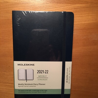 Moleskine 2021-22 Weekly Notebook Diary / Planner Dunkelblau Softcover 18 Monate