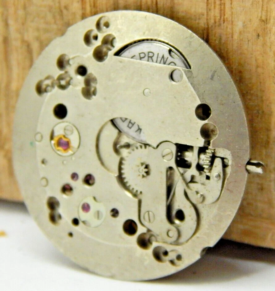 Vintage Wittnauer 11BG2 17 jewel men's wrist watch movement with stem swiss made - Image 4 of 4