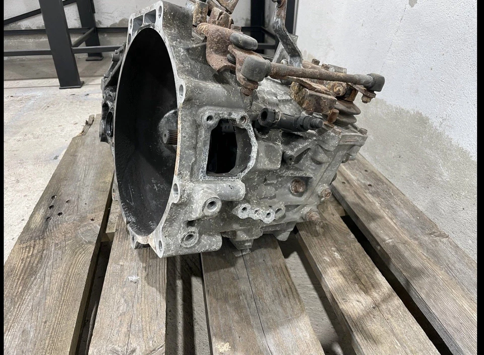 Dodge Caliber Avenger /  2.0 CRD / Getriebe / Schaltgetriebe / 200.000km /  - Bild 4 von 4