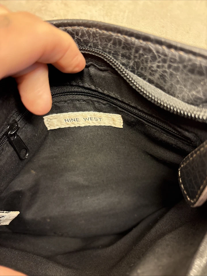 Черная сумка через плечо Nine West - Изображение 4 из 4