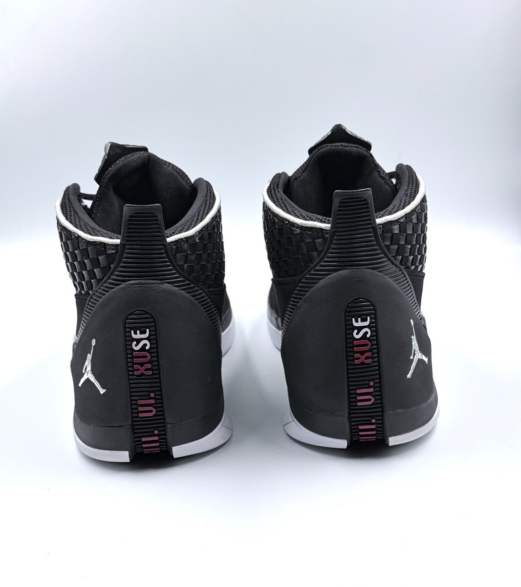 Vintage - Air Jordan 15 Retro SE Black Metallic Silver - Size 10