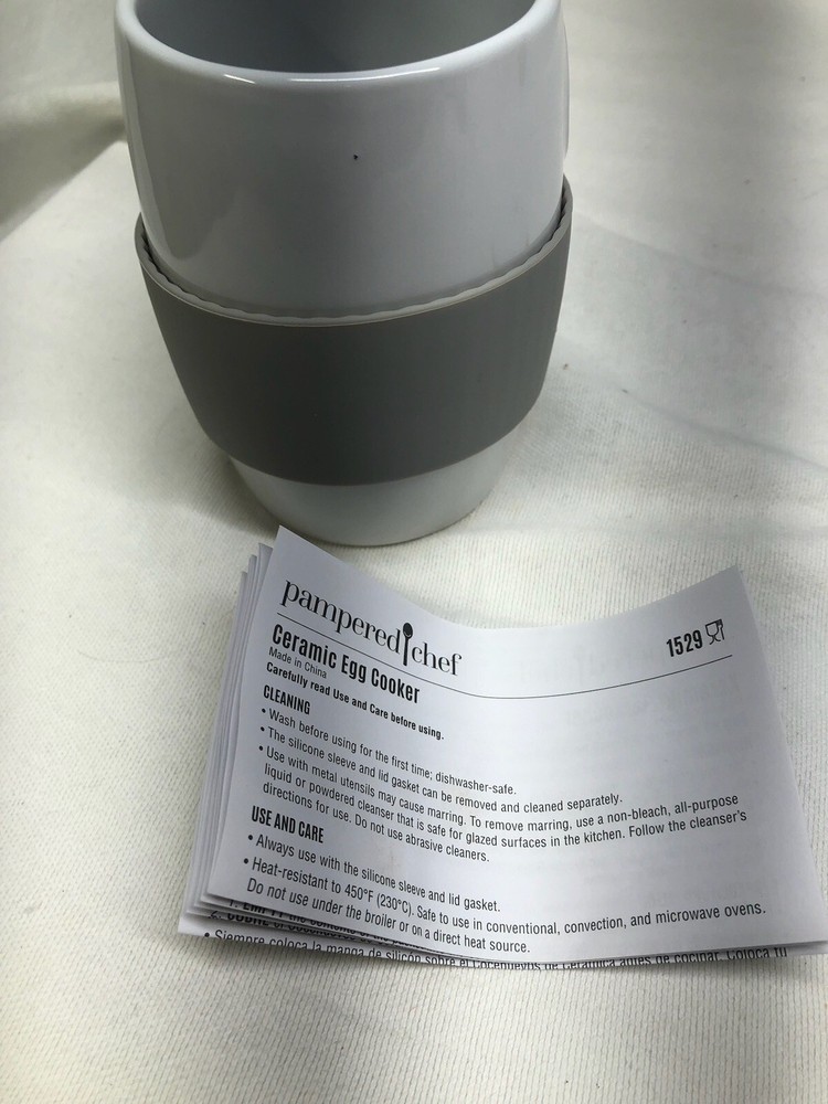 Pampered Chef Ceramic Egg Cooker W/Lid #1529 - W/Manual No Box
