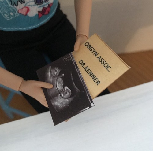 Miniature Barbie Happy Family Baby Sonogram and Envelope Great For Midge Doll - Picture 2 of 5