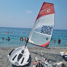 Open Bic , Barca A Vela Completa Di Carrello
