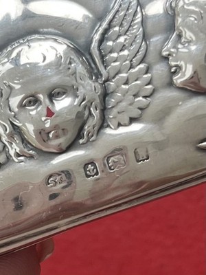 Antike englische Sterling Silber Kommode Schatulle aus geschliffenem Glas Cherubs um 1907 