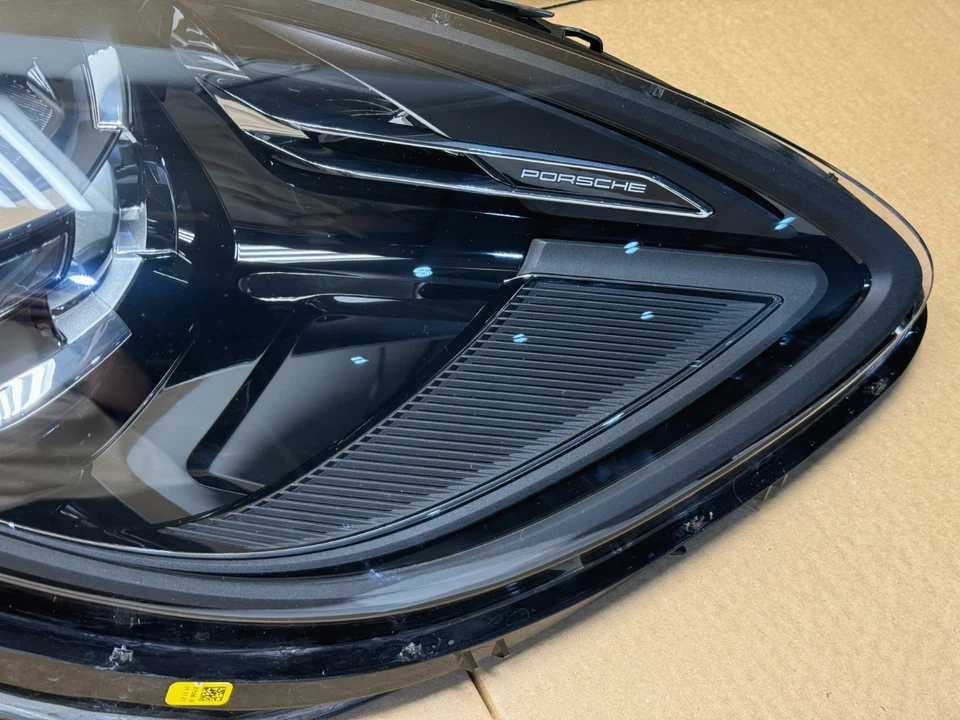 MINT! 19-22 PORSCHE MACAN FULL LED BLACK PDLS RIGHT PASSENGER BARE HEADLIGHT OEM - Image 3 of 4