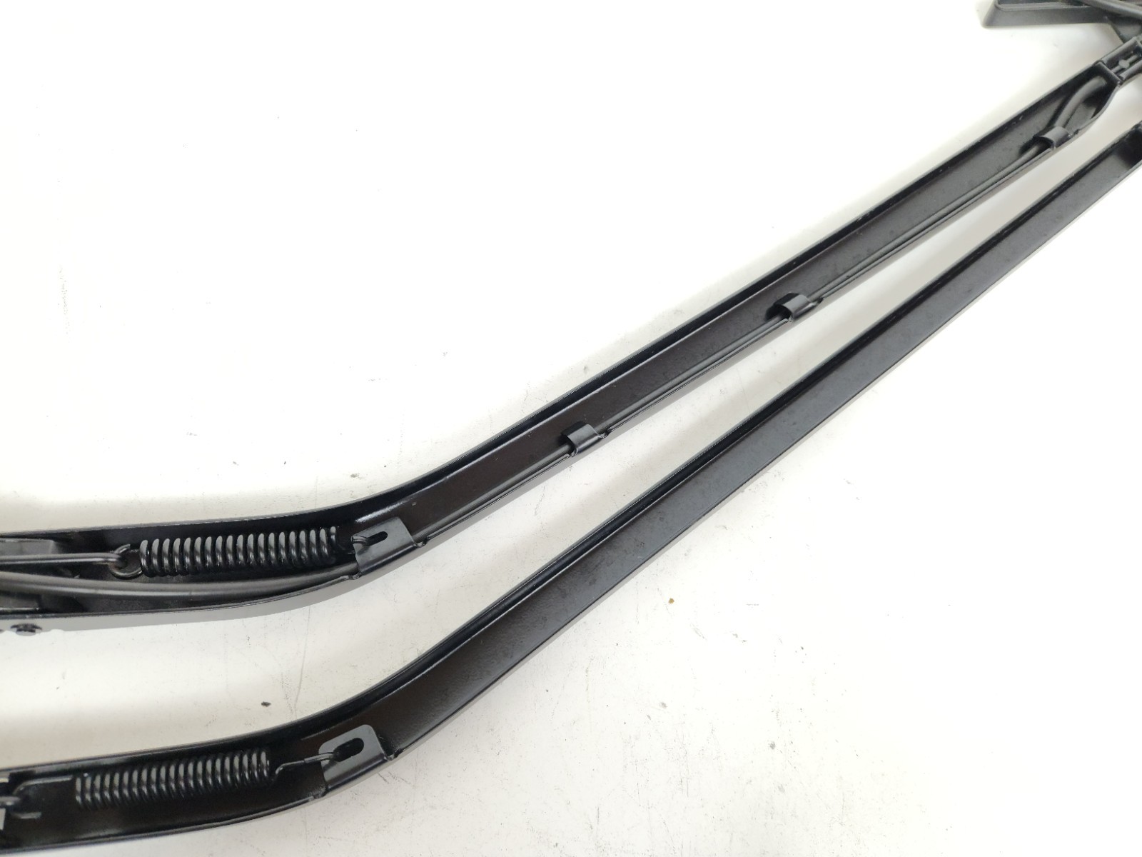2015-2017 MCLAREN 675LT FRONT WINDOW WINDSHIELD WIPER ARM 11A6208CP OEM 