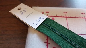 22" Hunter Forest Green Zipper