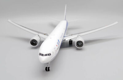 37CM 1:200 JC Wings ANA Boeing 777-300ER Passenger Airplane