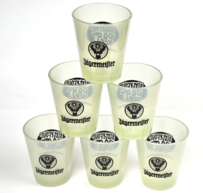 Set mit 6 ''64 East'' Jägermeister USA Hartplastik Glas Schnapsglas Shot Glass
