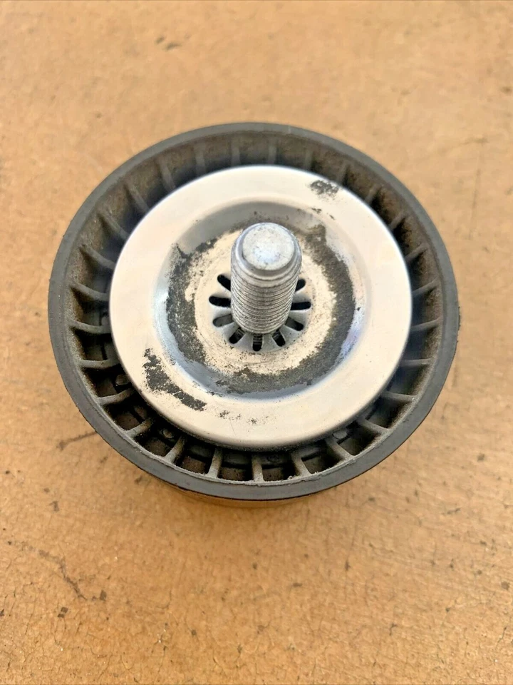 Audi TT Quattro/A3 Quattro 2008-2009 polea loca 3,2 L OEM Foto 2 de 4