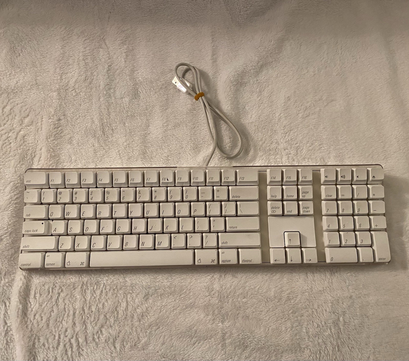 Vintage Apple PRO USB Wired Keyboard A1048 White Clear Case ~ Tested And Working