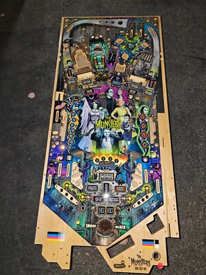 Stern Pinball Machine PRO THE MUNSTERS Wood Play Field 45