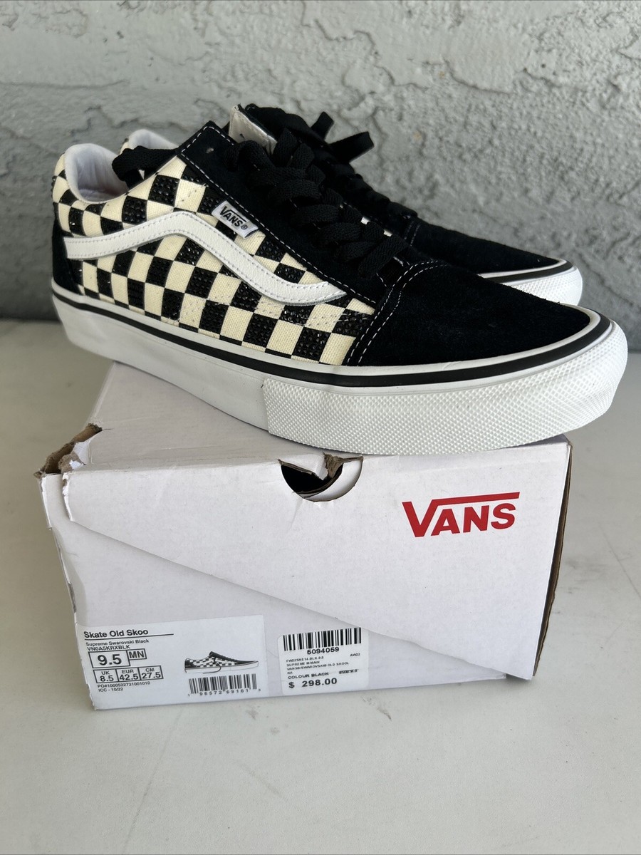 Size 9.5- VANS Supreme x Swarovski x Skate Old Skool Black Size 9.5- VANS Supreme x Swarovski x Skate Old Skool Black