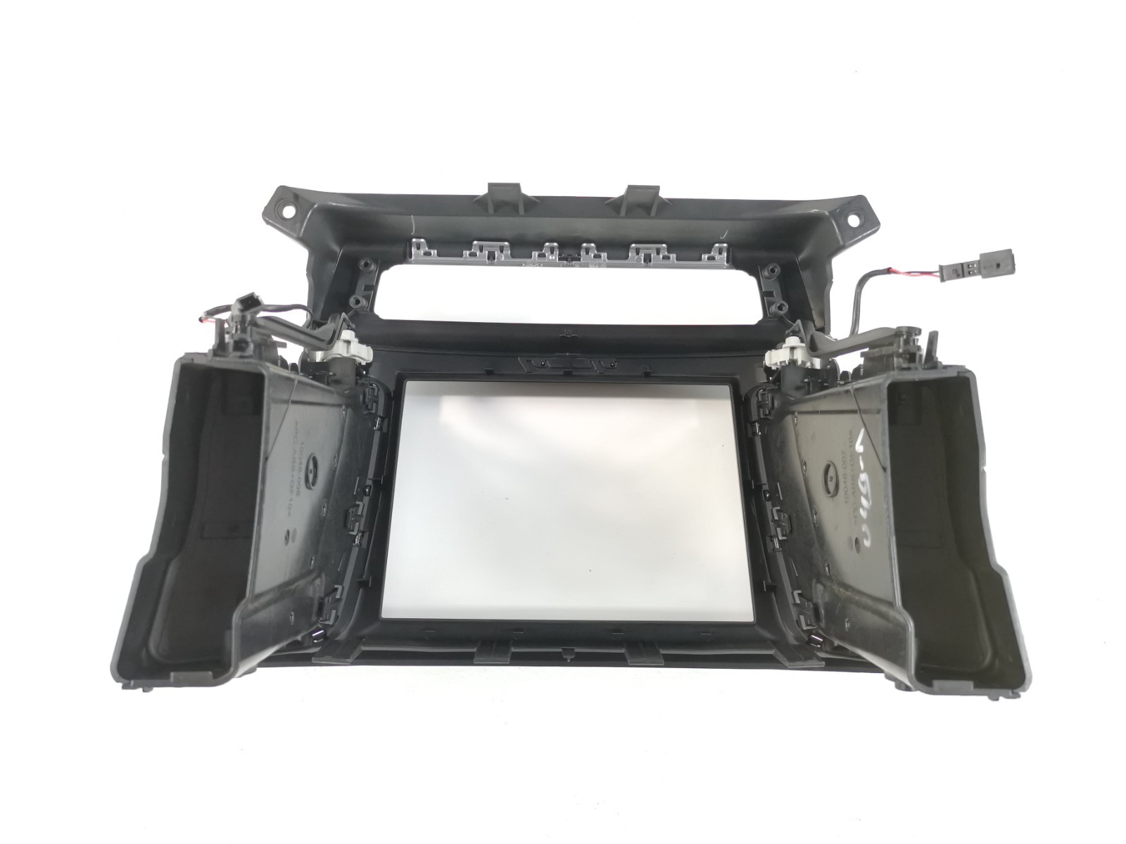 Maserati Levante 2018 Climate control panel trim P/N 6700749220