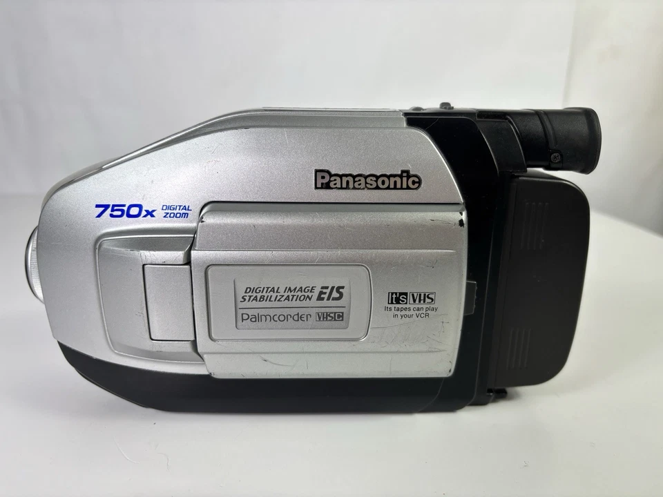Panasonic Palmcorder VHS-C PV-L454D Camcorder Bundle *READ* Tested - Image 2 of 4