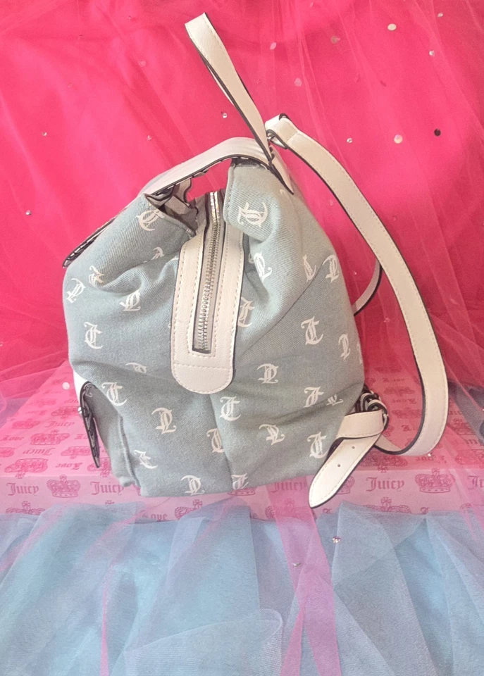 Mochila de mezclilla Juicy Couture Pack It Up con 3 secciones y bolsillos delanteros Foto 3 de 4