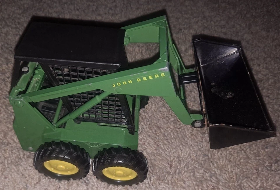 Minicargadora Bobcat John Deere 1/16 vintage años 70 ERTL #569-7611 diecast Foto 3 de 4