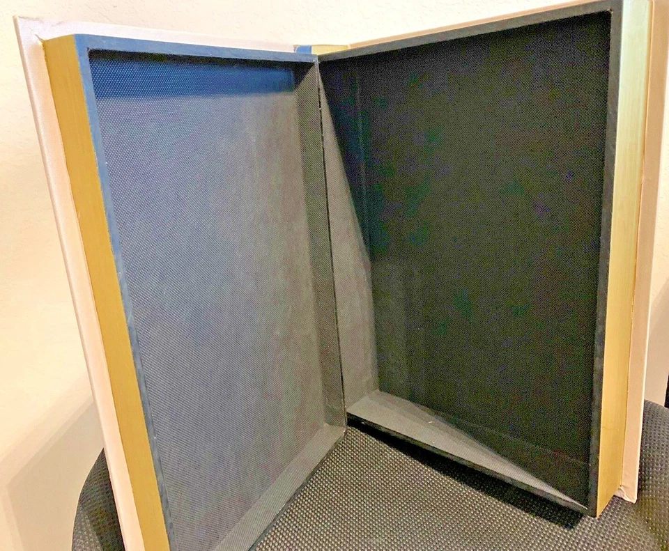 Caja de vino de madera LOVE IS ALL YOU NEED aplicación de organización de almacenamiento. 15x11x 3 1/2-EUC Foto 4 de 4