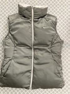nike puffer vest womens