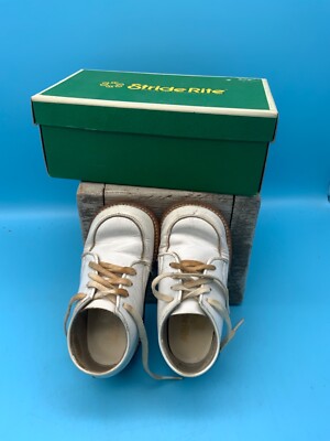 Vintage Stride Rite Baby/Toddler Lace Up Shoes, Patter, 5 E