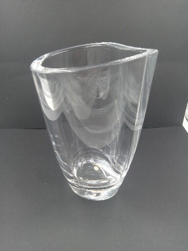 Orrefors Sweden Crystal Vase Heavy Signed Label Attached 7" - Picture 2 of 11