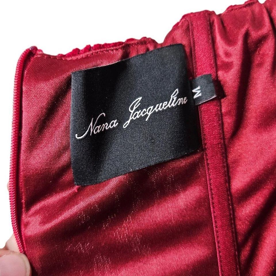 Maxi Vestido Nana Jacqueline Rojo Escarlata Terciopelo Sin Tirantes M Guantes Broche Cristal Foto 4 de 4