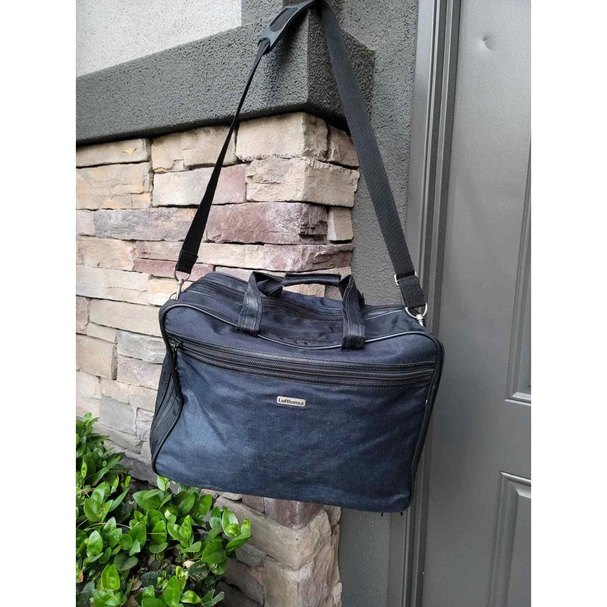 Details more than 117 lufthansa bag 3tdesign.edu.vn