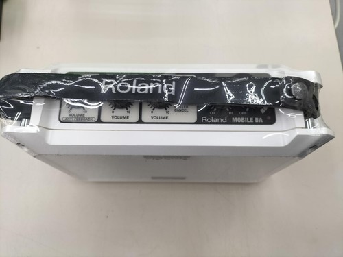 Roland Mobile-BA Battery Power Portable Stereo Speaker (White) Tested - Picture 3 of 5