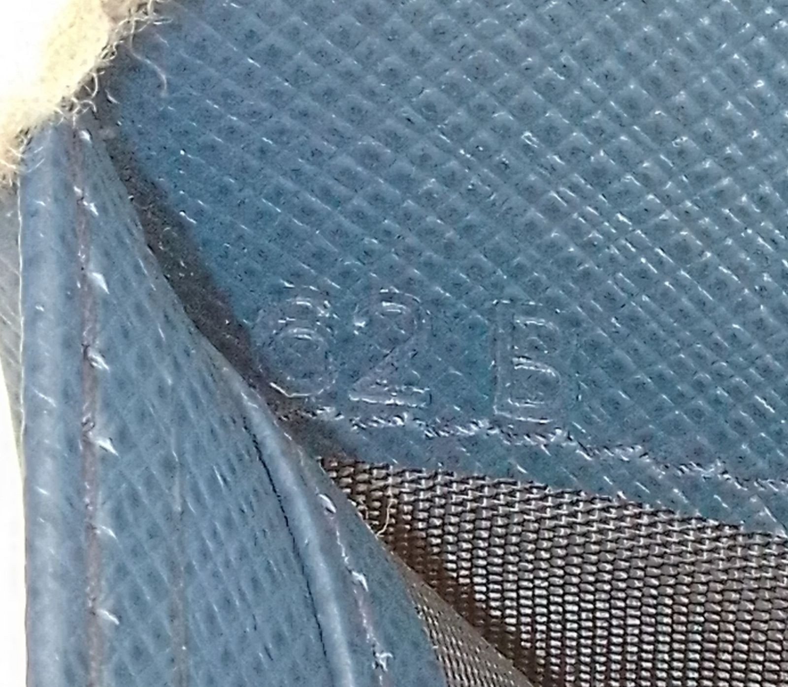 PRADA Saffiano Metal Compact Tri-fold Wallet Navy Blue Gold Hardware Leather Aut thumbnail 5