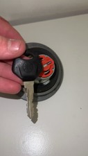 genuine yamaha wr fuel cap and key