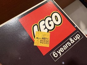 LEGO Space: Space Command Center (Craterplate version) 493-3 RARE and COMPLETE