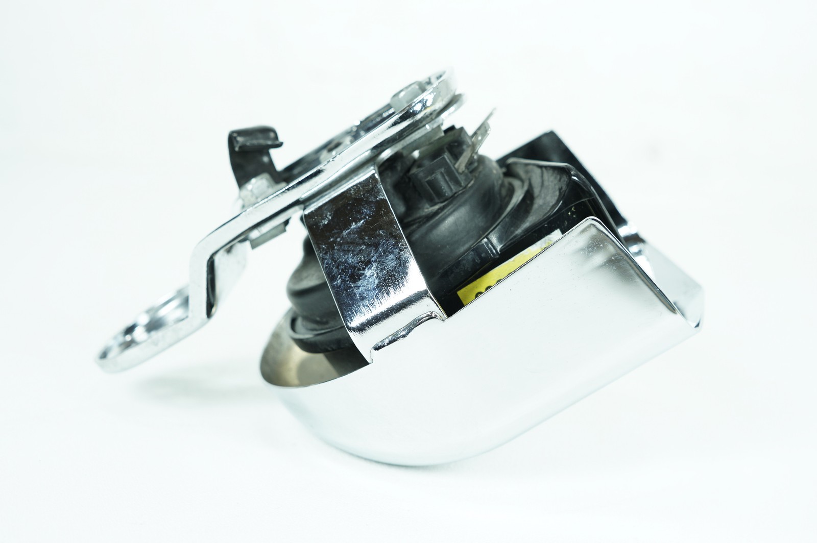 2009 Harley Softail FLSTC Heritage Classic OEM Horn Signal Klaxon Chrome Cover