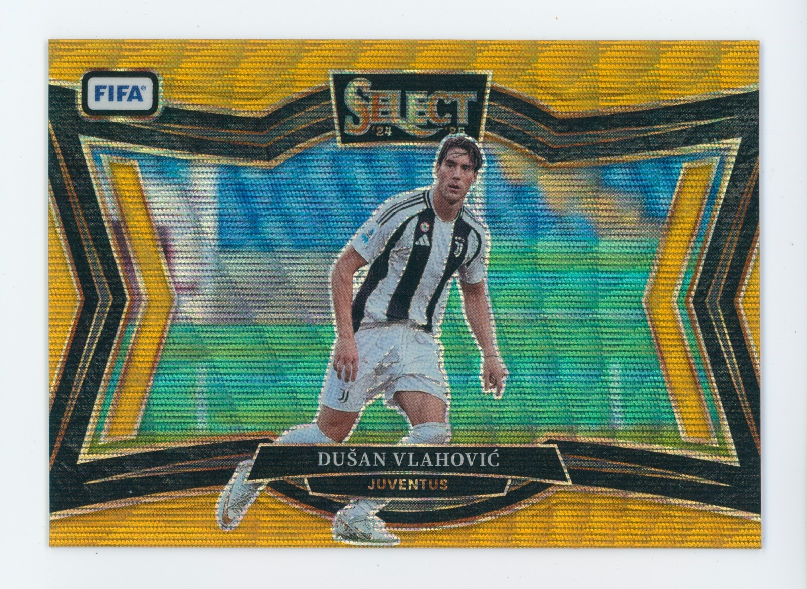 2024-25 Dusan Vlahovic Panini Select Field Level Gold Wave Juventus Card 6/10