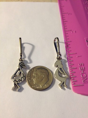 BRAND NEW SILVERTONE METAL SMALL KOKOPELLI #36 ZIPPER PULL PURSE CHARM CLIP-ON - Picture 2 of 3