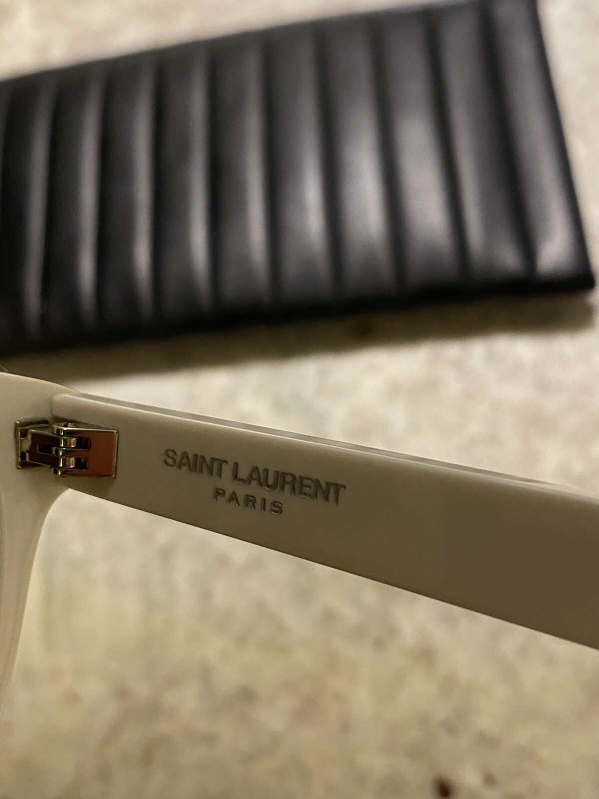 Occhiali da sole SAINT LAURENT Surf logo bianco specchio stile Wayfarer Rayban