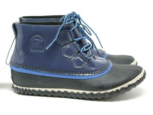 navy blue sorel boots