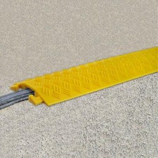 Pyle Heavy Duty Modular Drop Over Cable  Hose Protector Ramp, 2,000 lbs