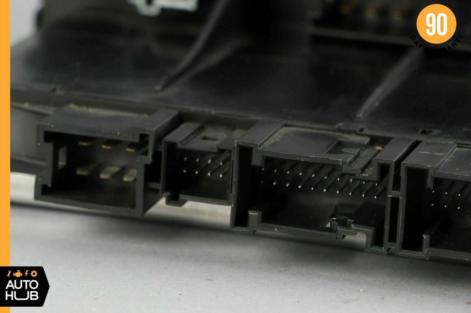 03-12 Mercedes R230 SL500 SL550 SL55 AMG Rear SAM Fuse Box Relay Module OEM