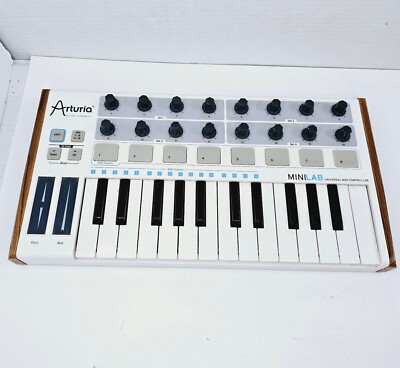 Arturia MiniLab MIDI 25-note Mini Keyboard Controller - WORKS GREAT - MSRP 109