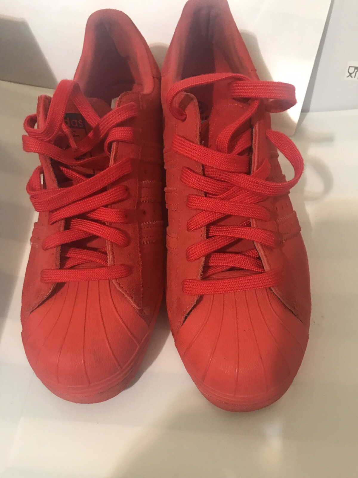يوجد مسجل توم أودريث adidas superstar london red - tamarasubdivision.com