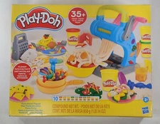 Play-Doh Pasta Dinner Playset with Pasta Maker, 35+ Pieces, 10 Colors New in Box