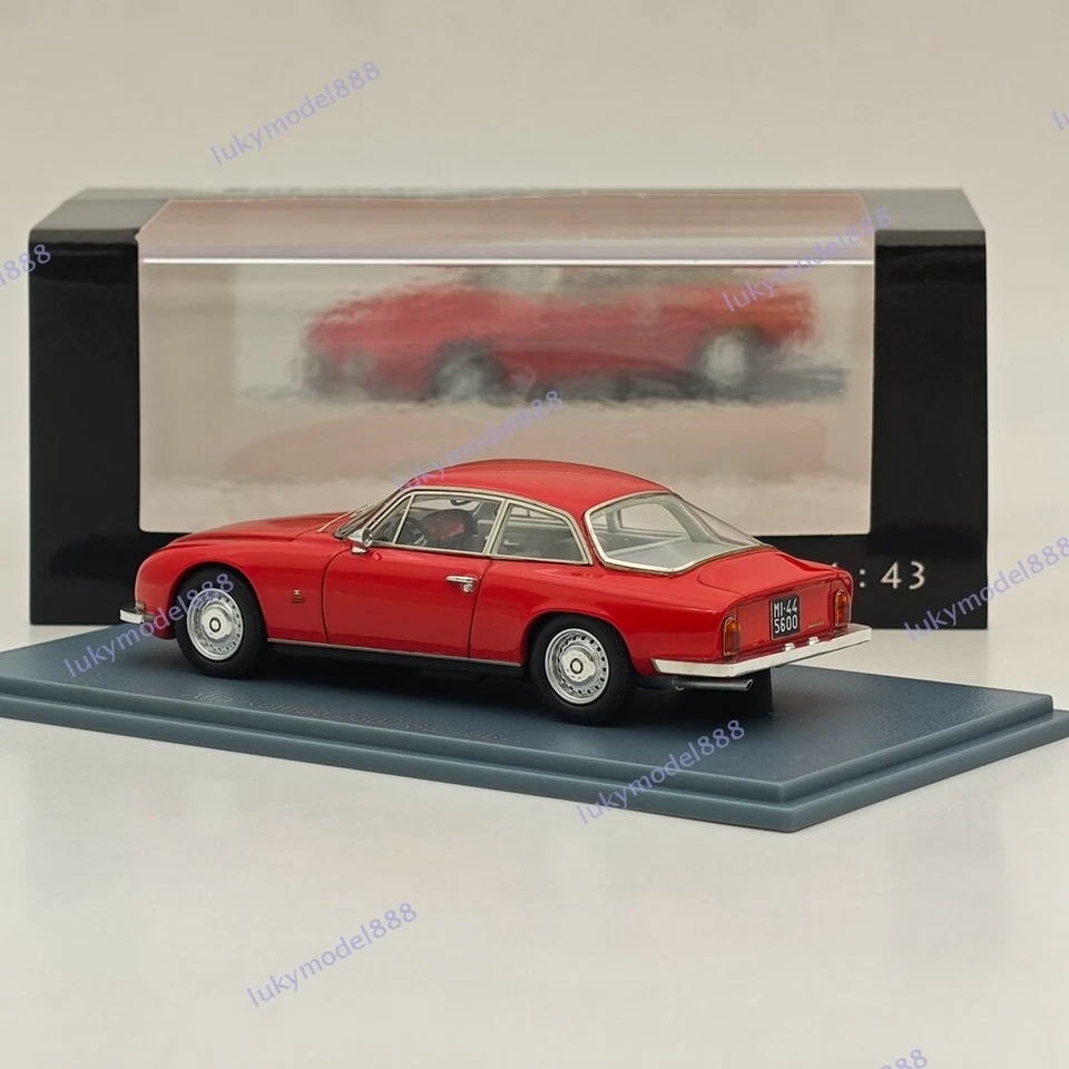 1/43 NEO SCALE MODELS Alfa Romeo 2600 SZ 1967 Red Resin Car Limited Collection - Image 4 of 4