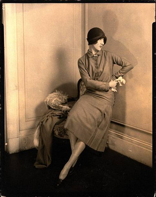 Dancer Leonore Hughes wearing a felt cloche long skirted two pie 1930s Old Photo