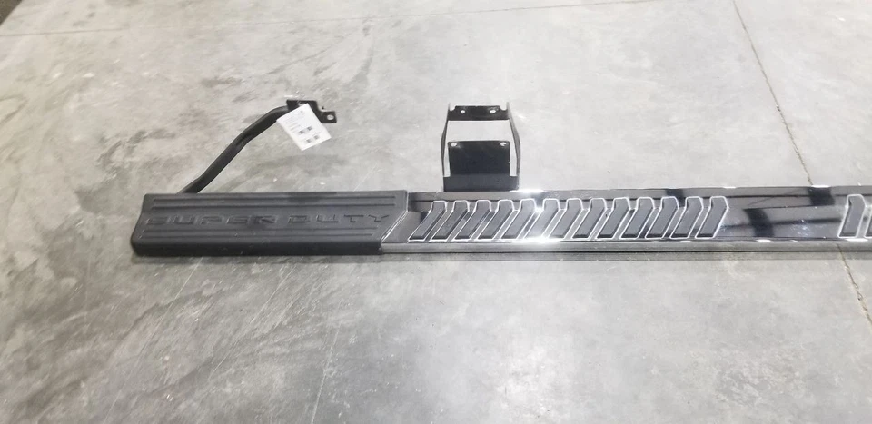 21 FORD F250 SUPER DUTY XLT RUNNING BOARD PASSENGER CHROME CREW CAB EXTENDED Foto 4 de 4