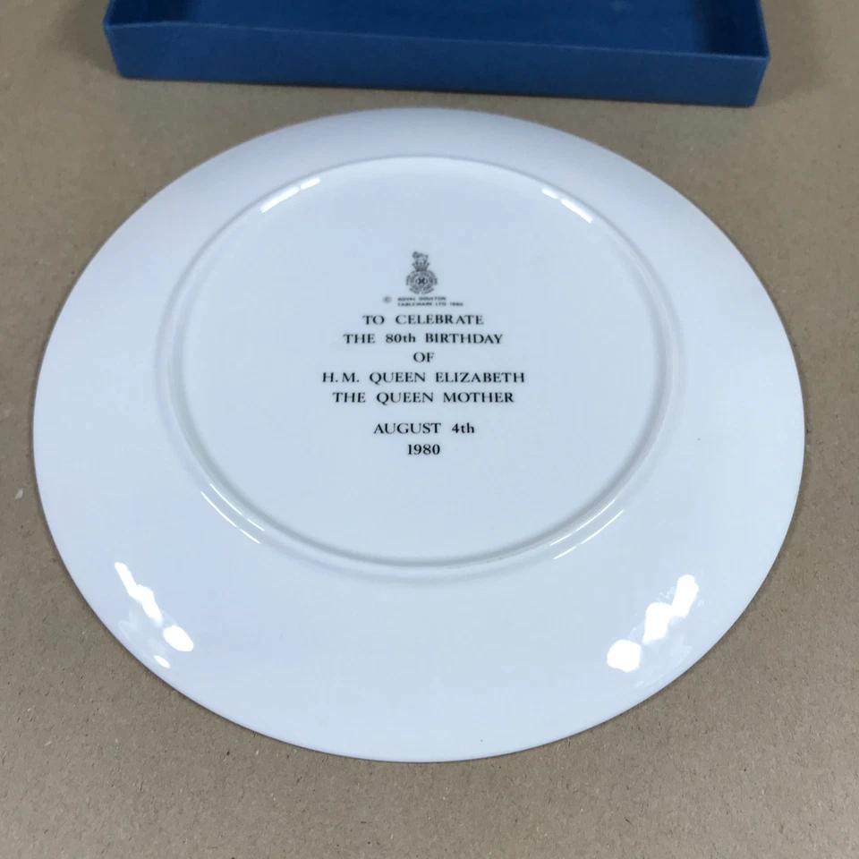 Royal Doulton Queen Elizabeth The Queen Mother Plate Boxed - Image 3 of 4