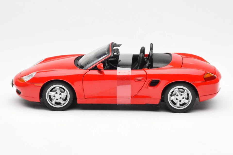 180065830 Porsche Boxster Cabiolet Red UT Models 1/18 - Immagine 3 di 4